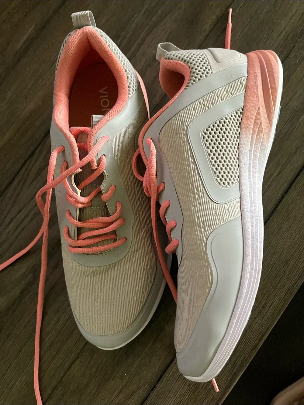 Vionic lightweight athletic